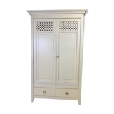 2-door cabinet