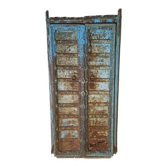 Porte ancienne bleue en bois