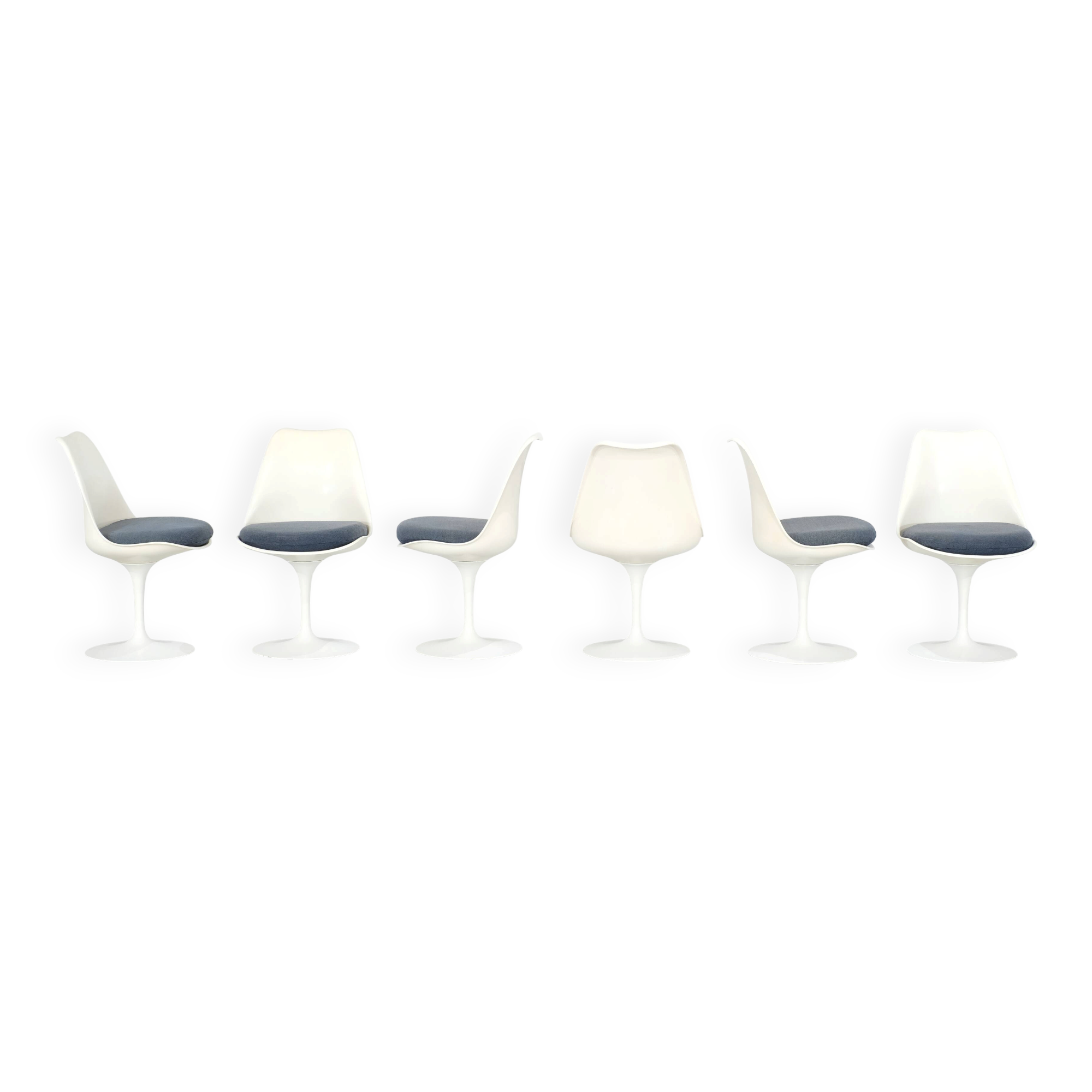 Set of "Tulip" chairs designed by Eero Saarinen for Knoll International.