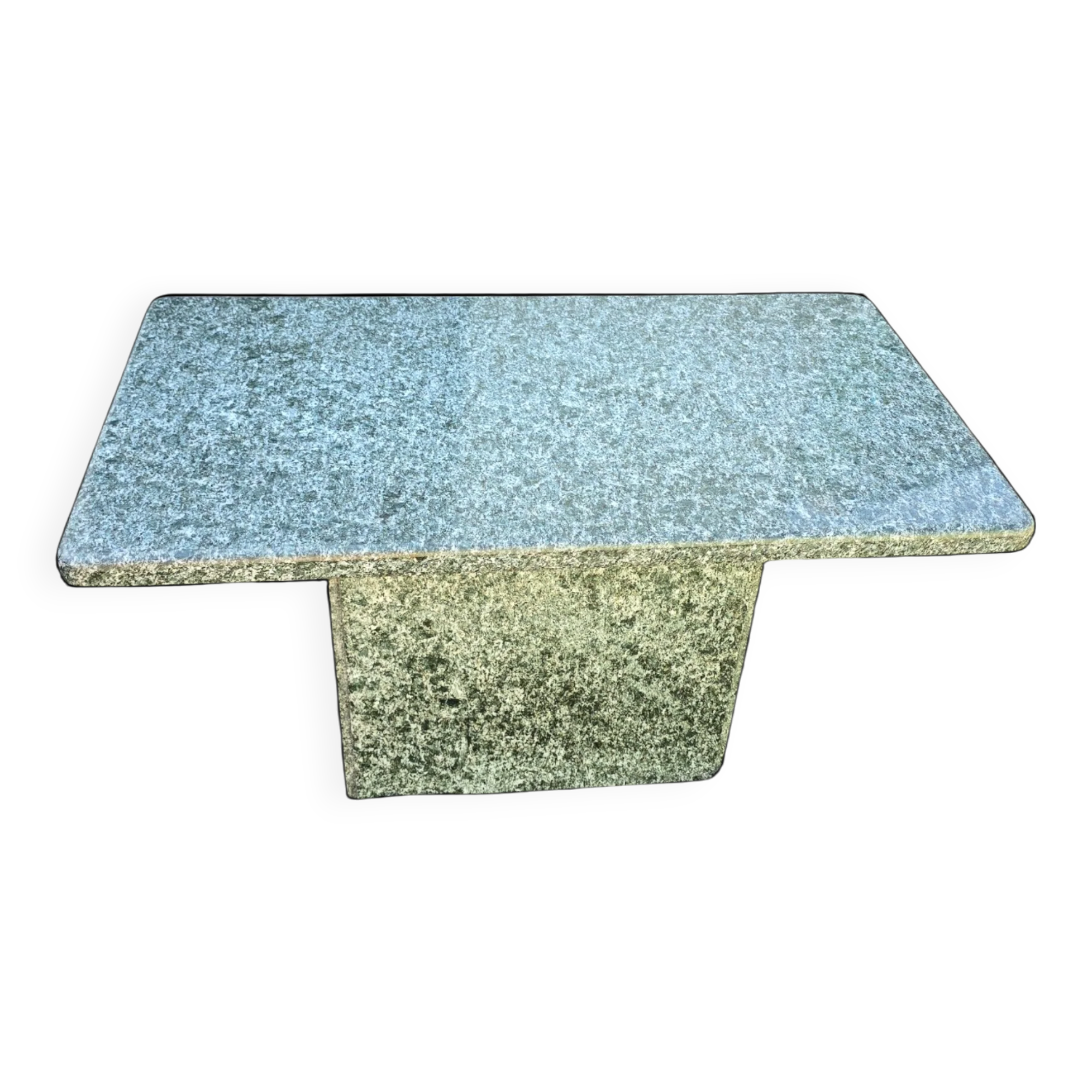 Table basse monolithique vintage en pierre granitée verte
