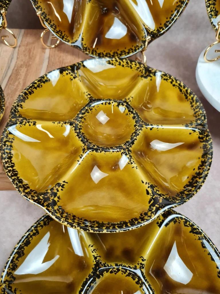 Set of 8 Gien oyster plates, magnificent vintage service.