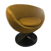 Pierre Guariche's luna armchair for Meurop