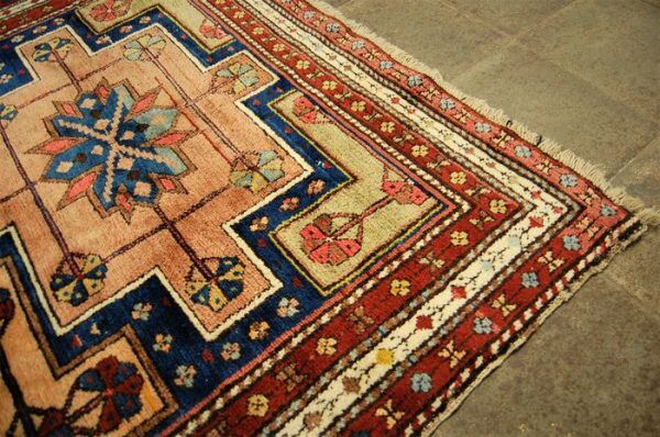Tapis tribu cosaque russe 200 x 120 cm