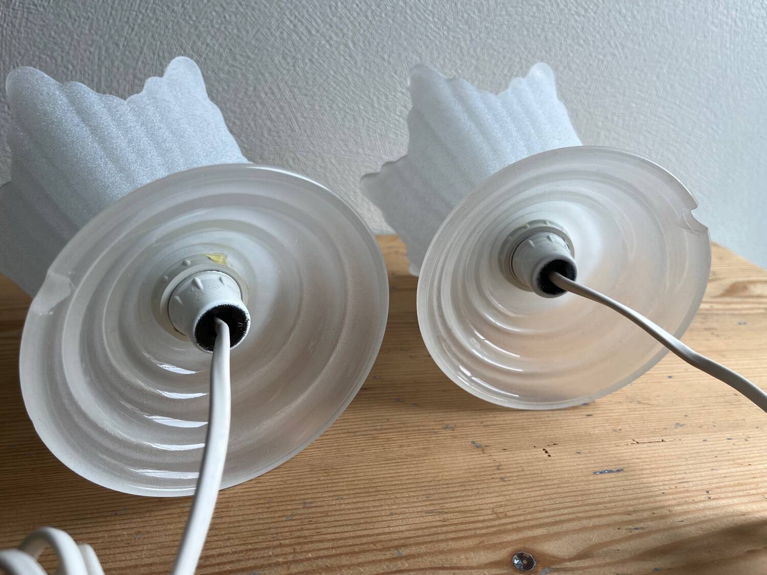 Vintage tulip glass flower lamp