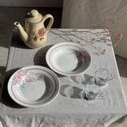 Théière en grès beige vintage à motif de fleurs roses H22