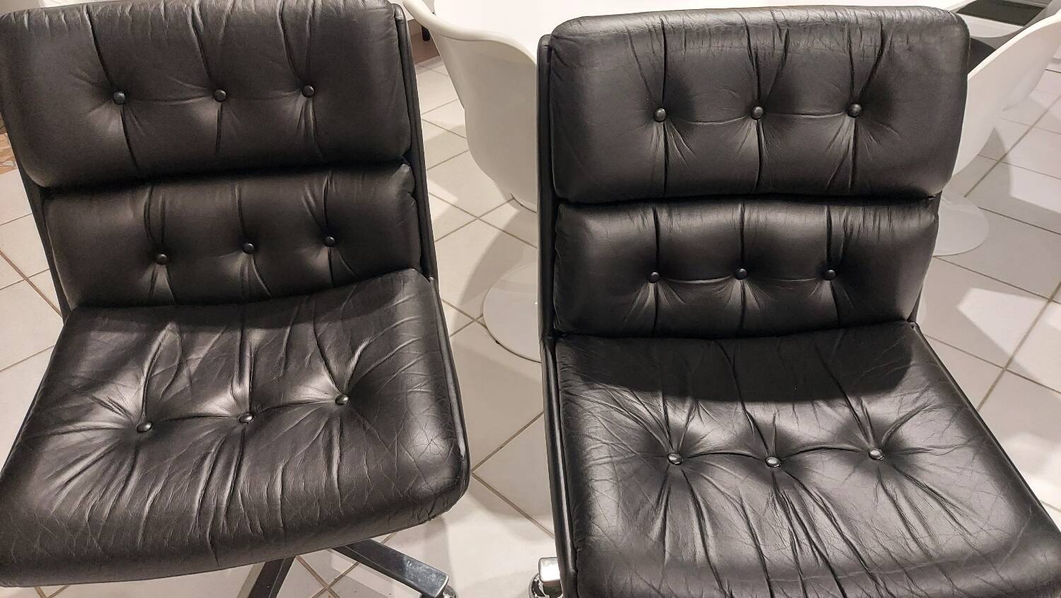 Pair of vintage Italian design leather office armchairs 1980