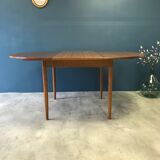 Vintage expandable round table