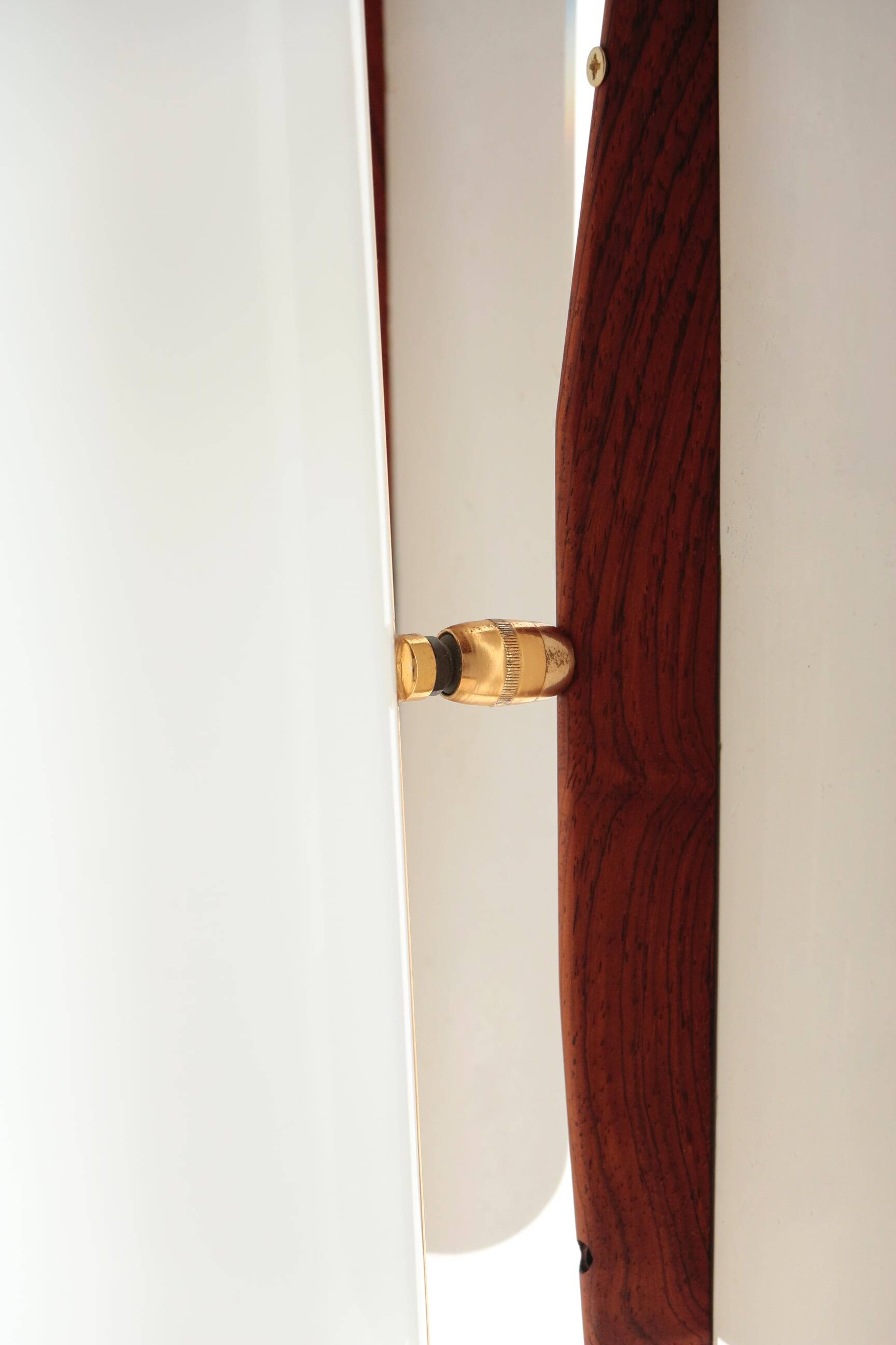Modernist adjustable wall lights in teak and brass – 1950