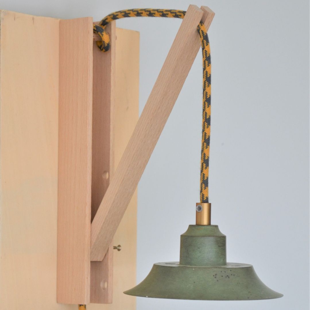 Green lamp and wooden support