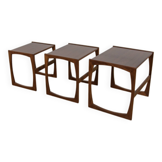 Tables gigognes en teck du milieu du siècle par R. Benett pour G-Plan, Royaume-Uni, années 1970, lot de 3