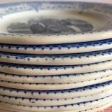Lot 11 dessert plates