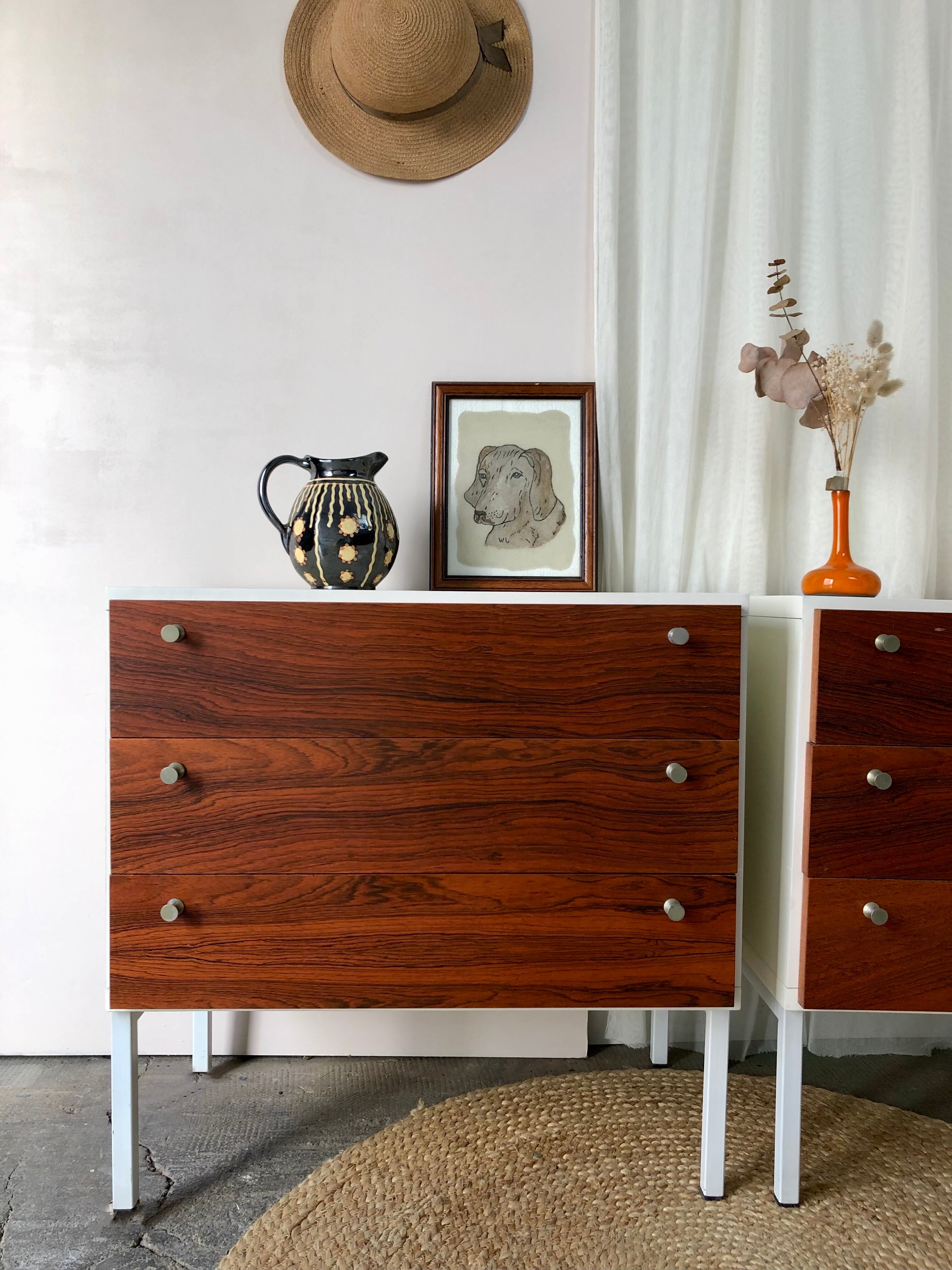 Paire de commodes vintage