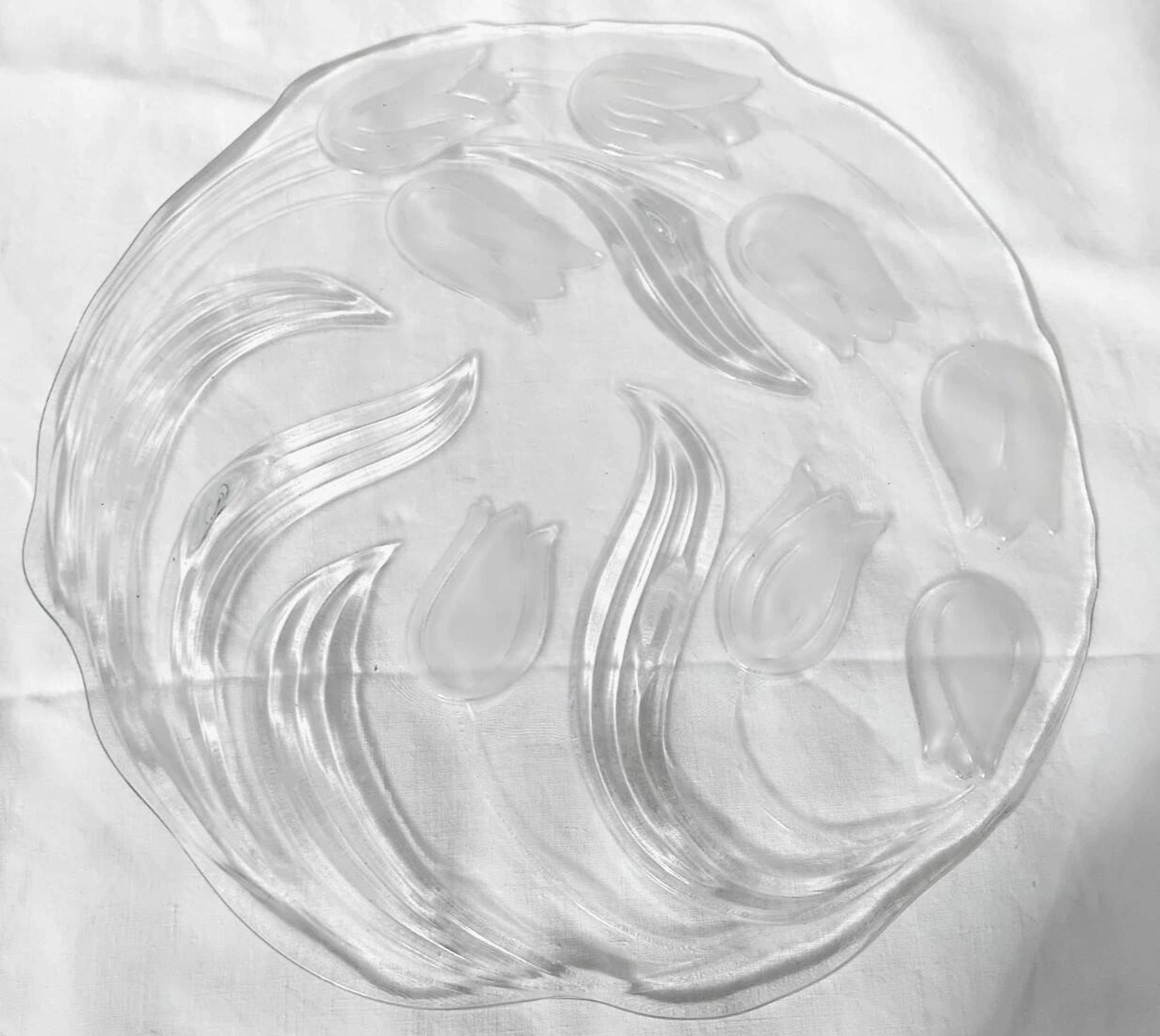 Glass Serving Dish Decorated with Art Deco Tulips