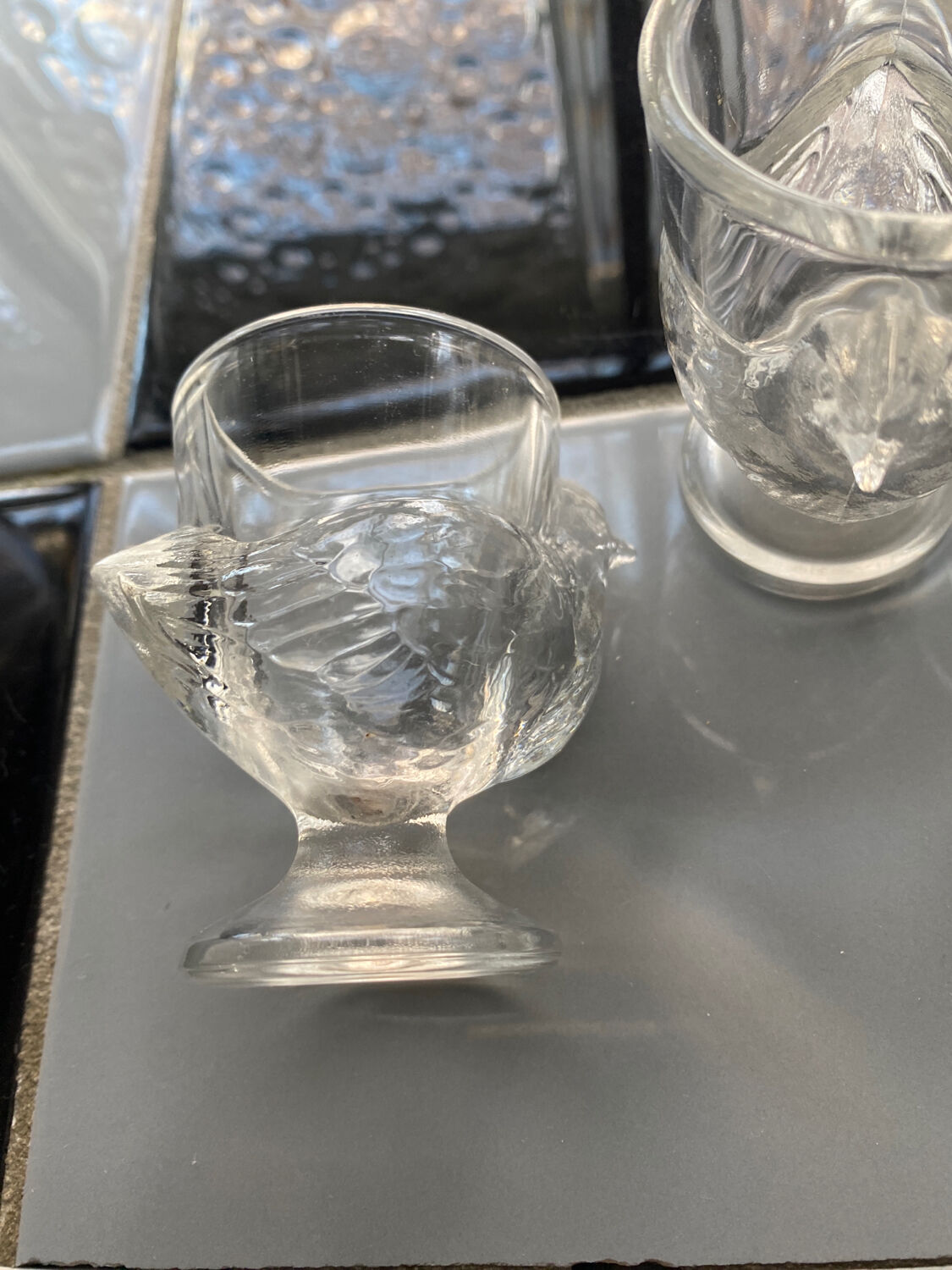 Coquetiers avec plateaux