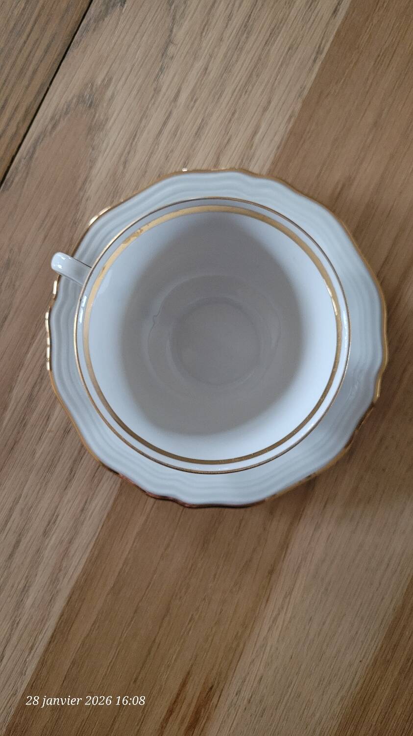 6 cups and saucers in Bavaria porcelain.