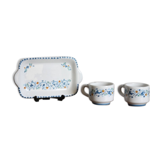 Duo coffee set of ceramic cups on their tray
