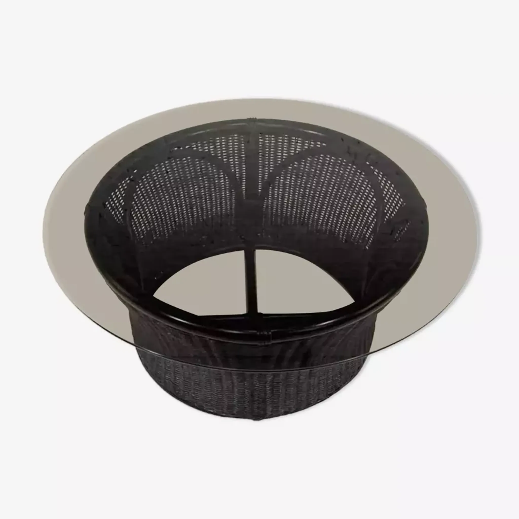 Table basse en rotin et verre fumé