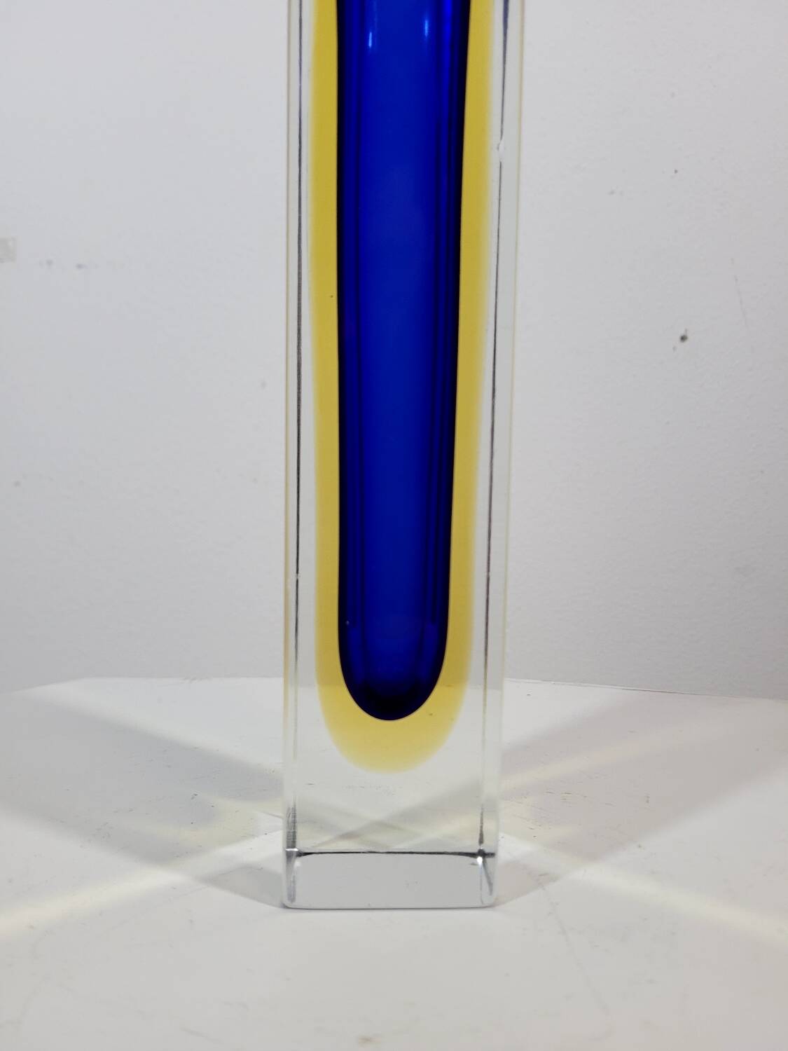 MURANO Flavio Poli Soliflore ou Vase carré vintage en Verre Bleu et Jaune