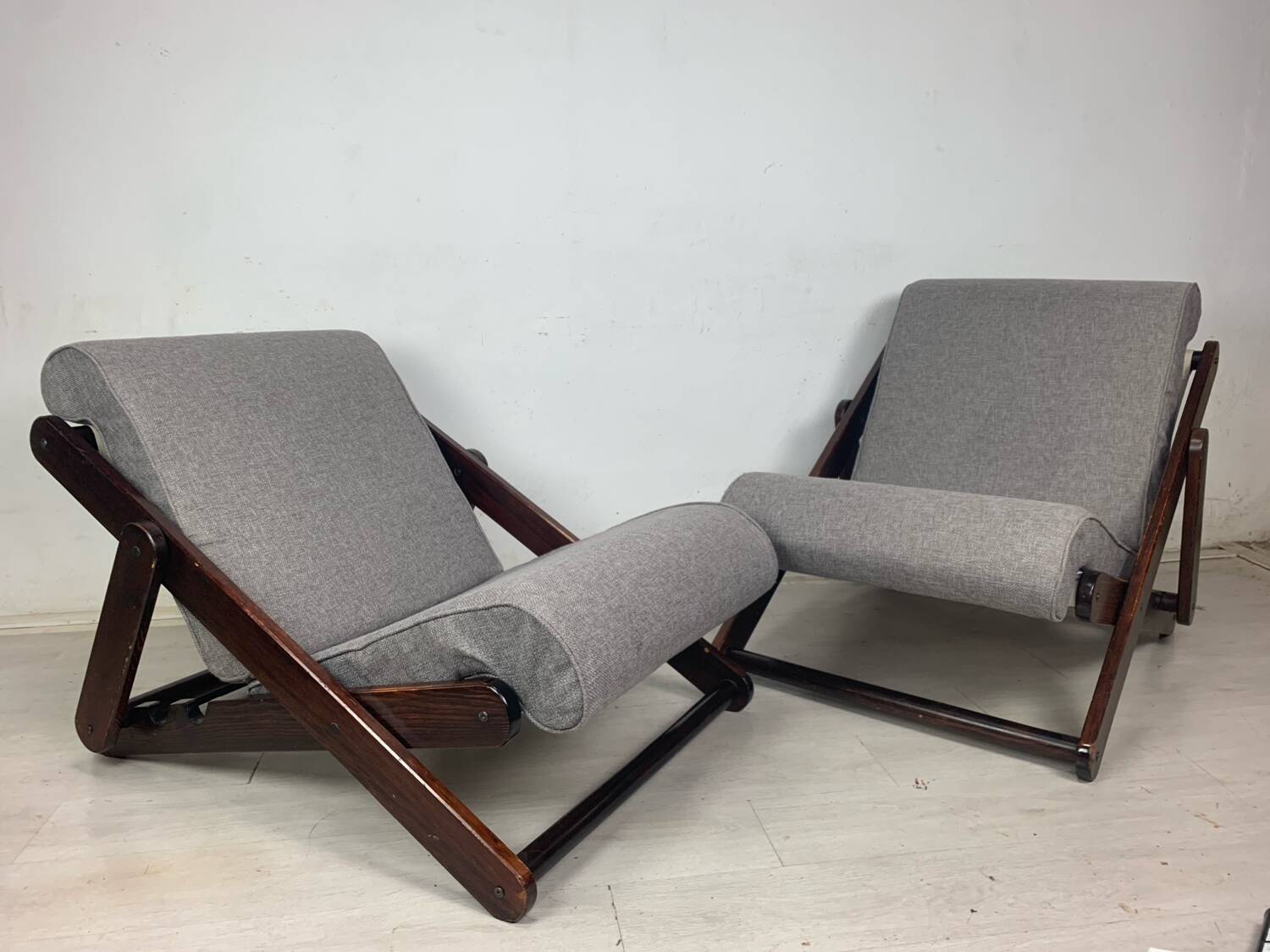 Pair of folding armchairs