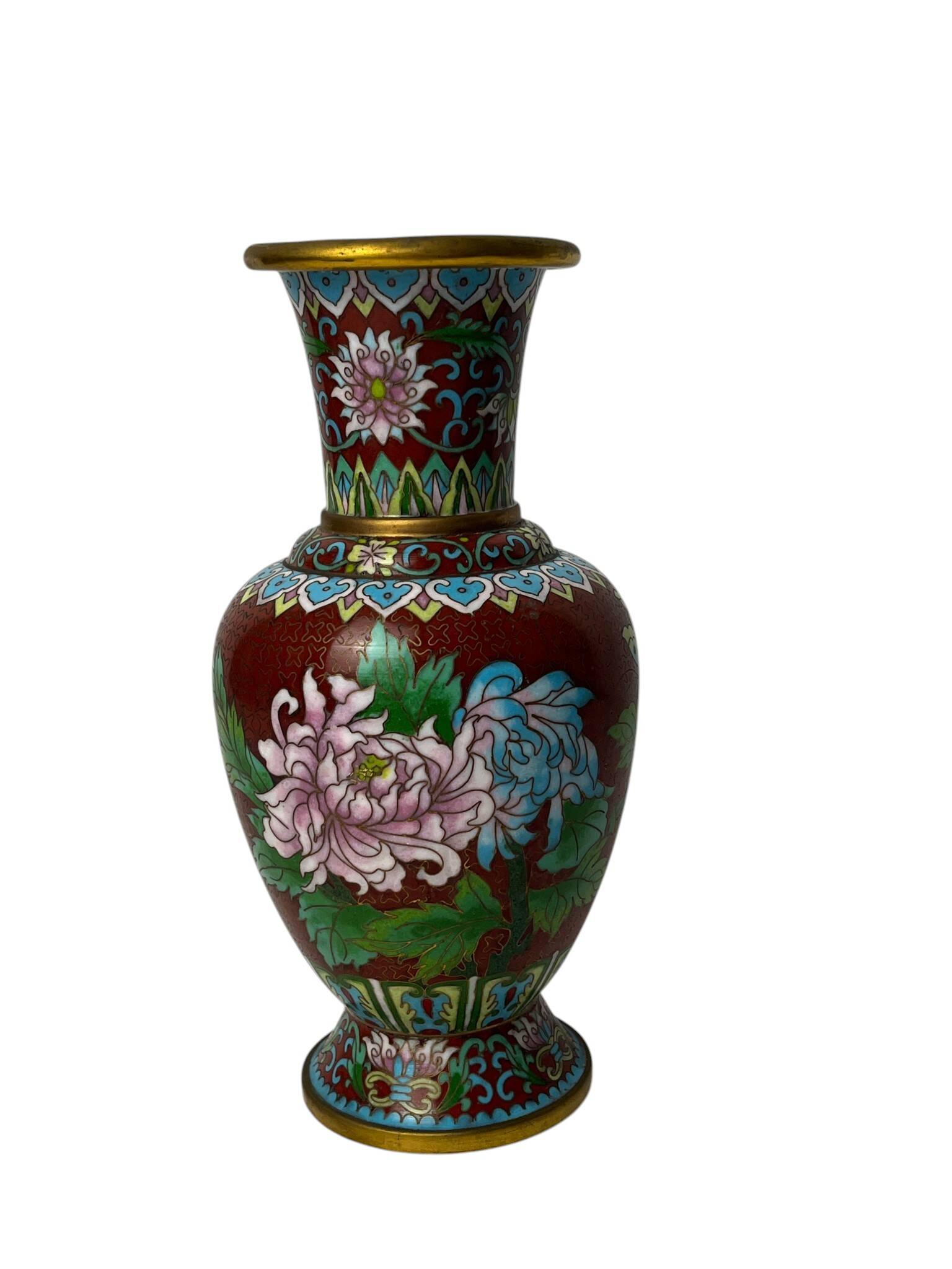 Chine, vase en cloisonné chrysanthèmes début XXème