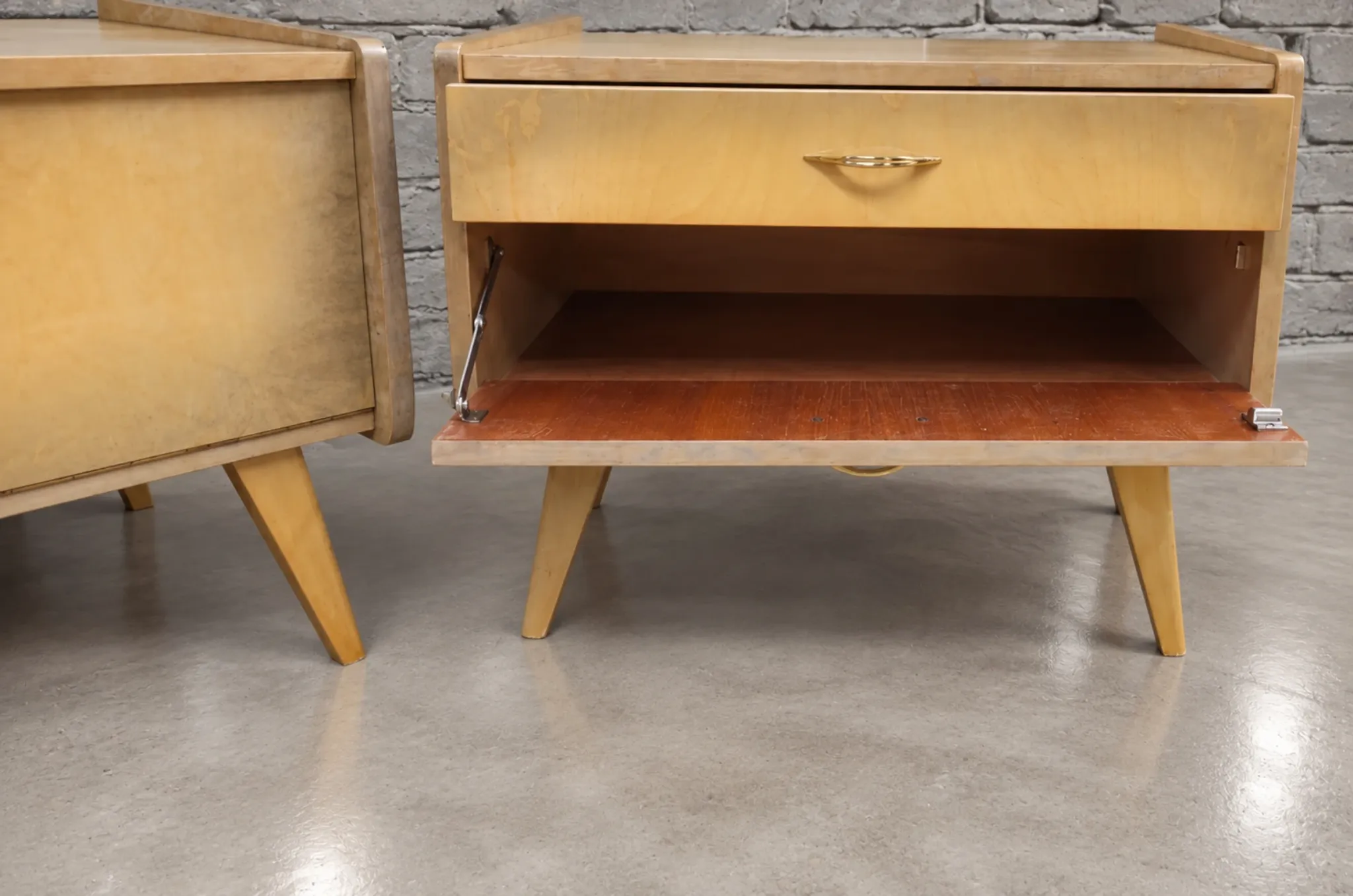Dressing table set and two modular bedside tables from the 1960s.