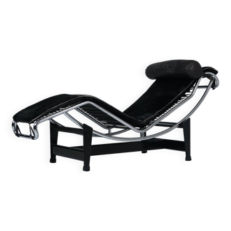Black Fur LC4 Chaise Longue by Le Corbusier & Pierre Jeanneret for Cassina