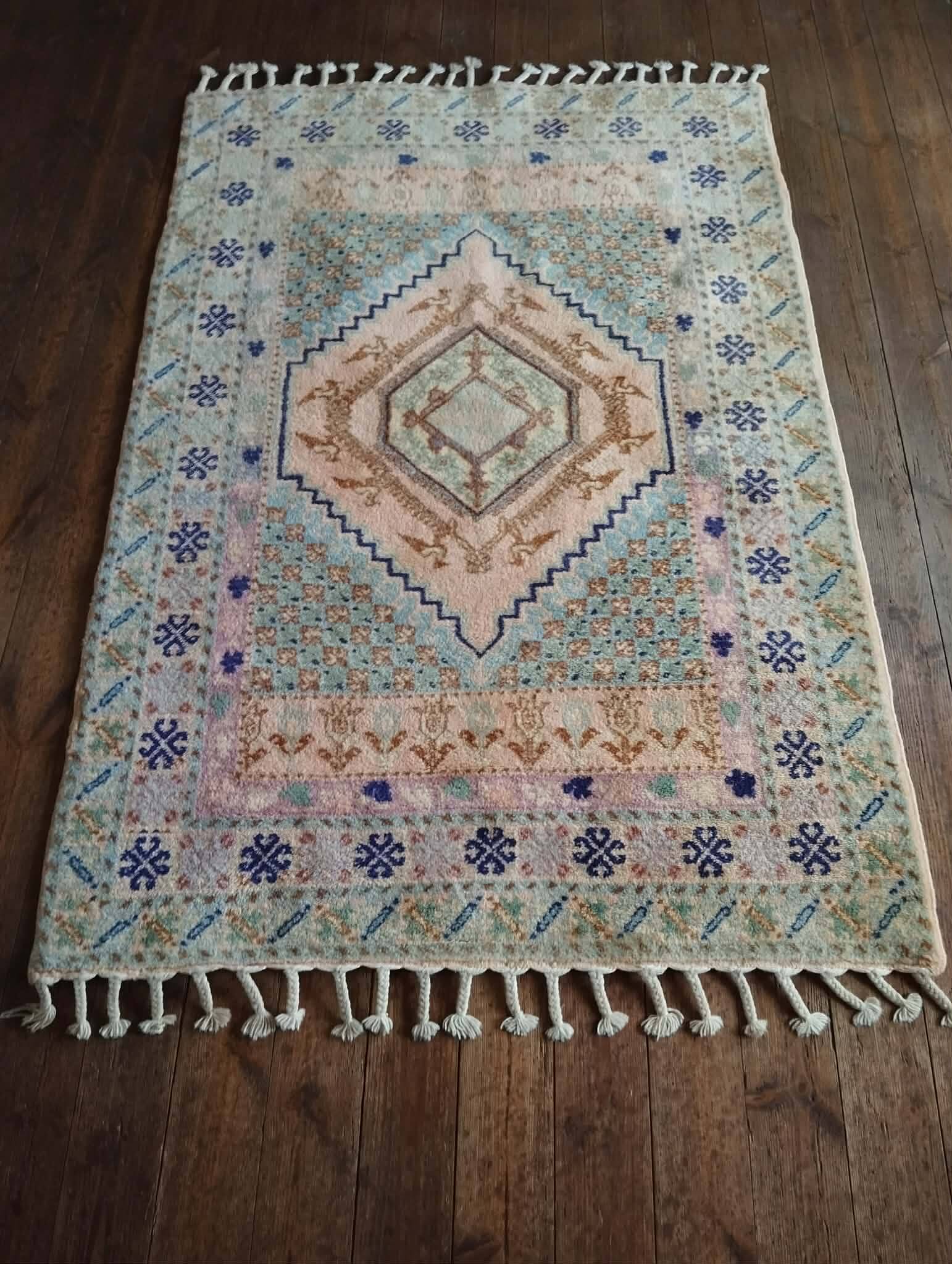 Handmade Berber rug Rabat 176x117
