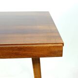 Table à manger extensible en noyer par Tatra, Tchécoslovaquie, années 1960