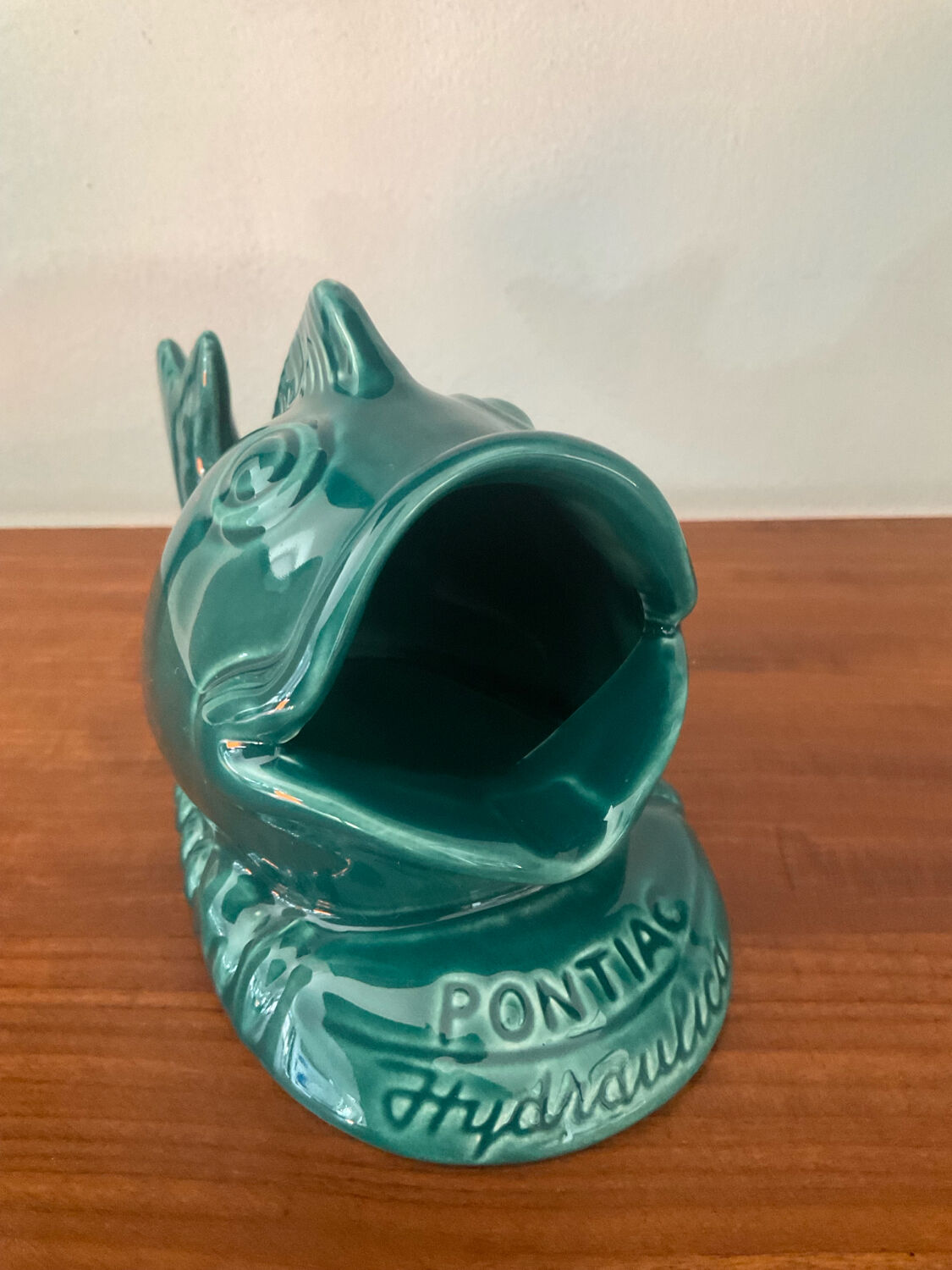 Vintage fish ashtray in majolica