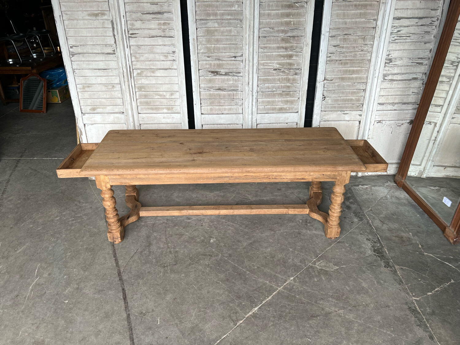 Farm table
