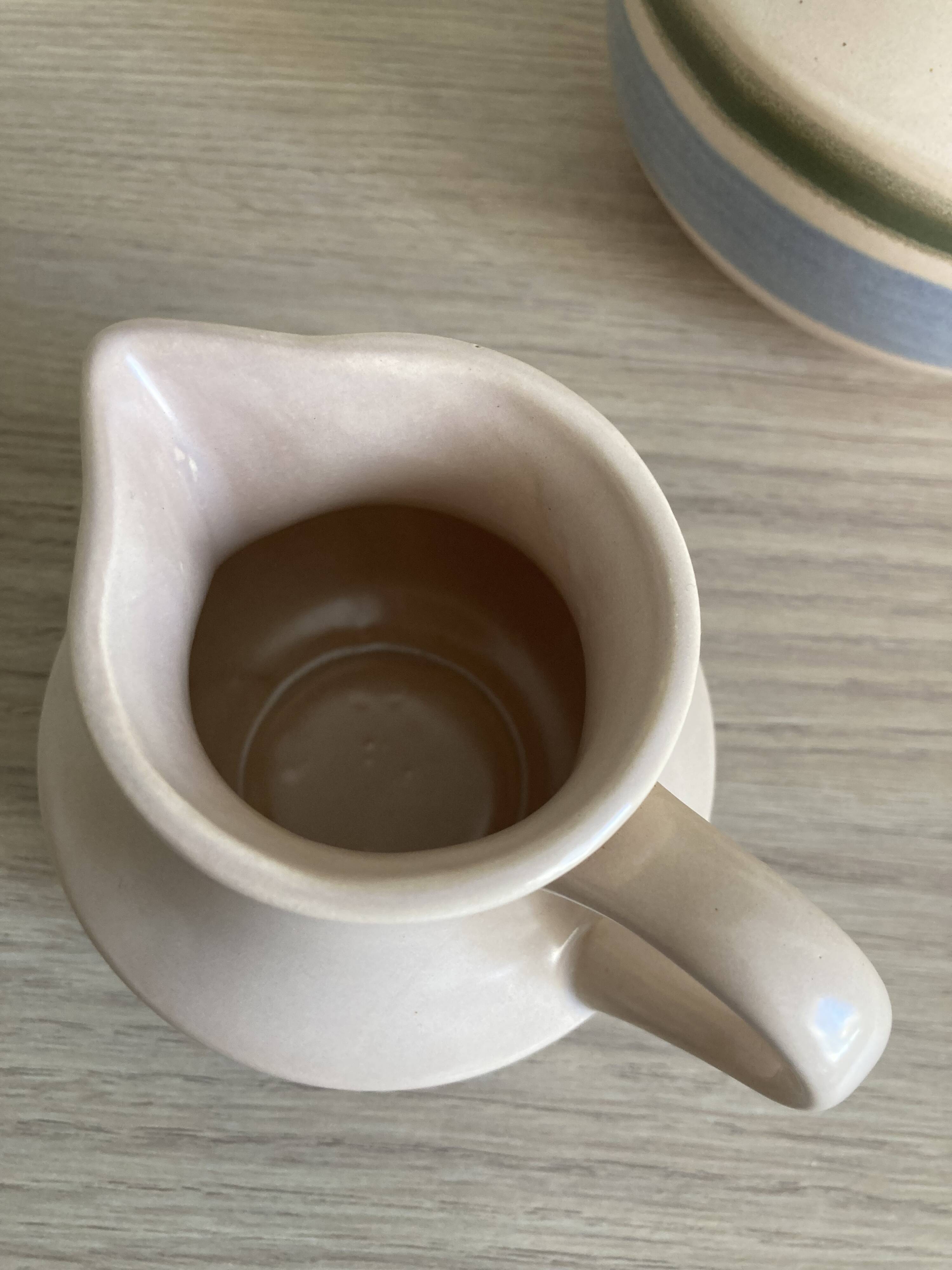 Teapot and milk jug Gien Faïencerie