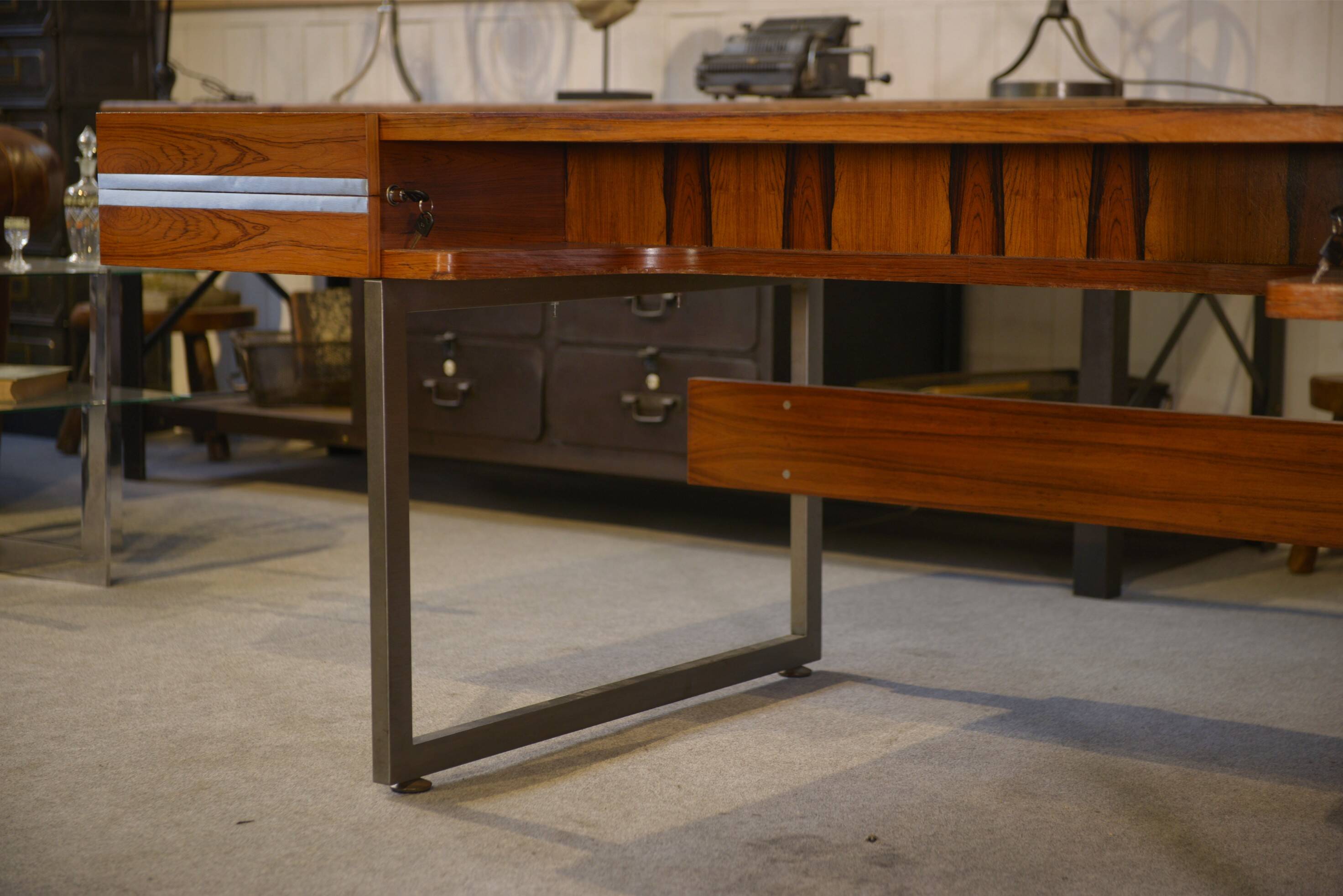 Minister's desk in rosewood by Claude Gaillard and Henri Lesetre for Ligne Roset 1970s