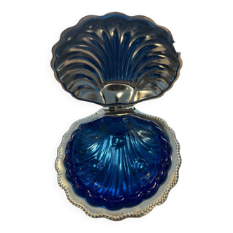 Vintage shell-shaped butter dish