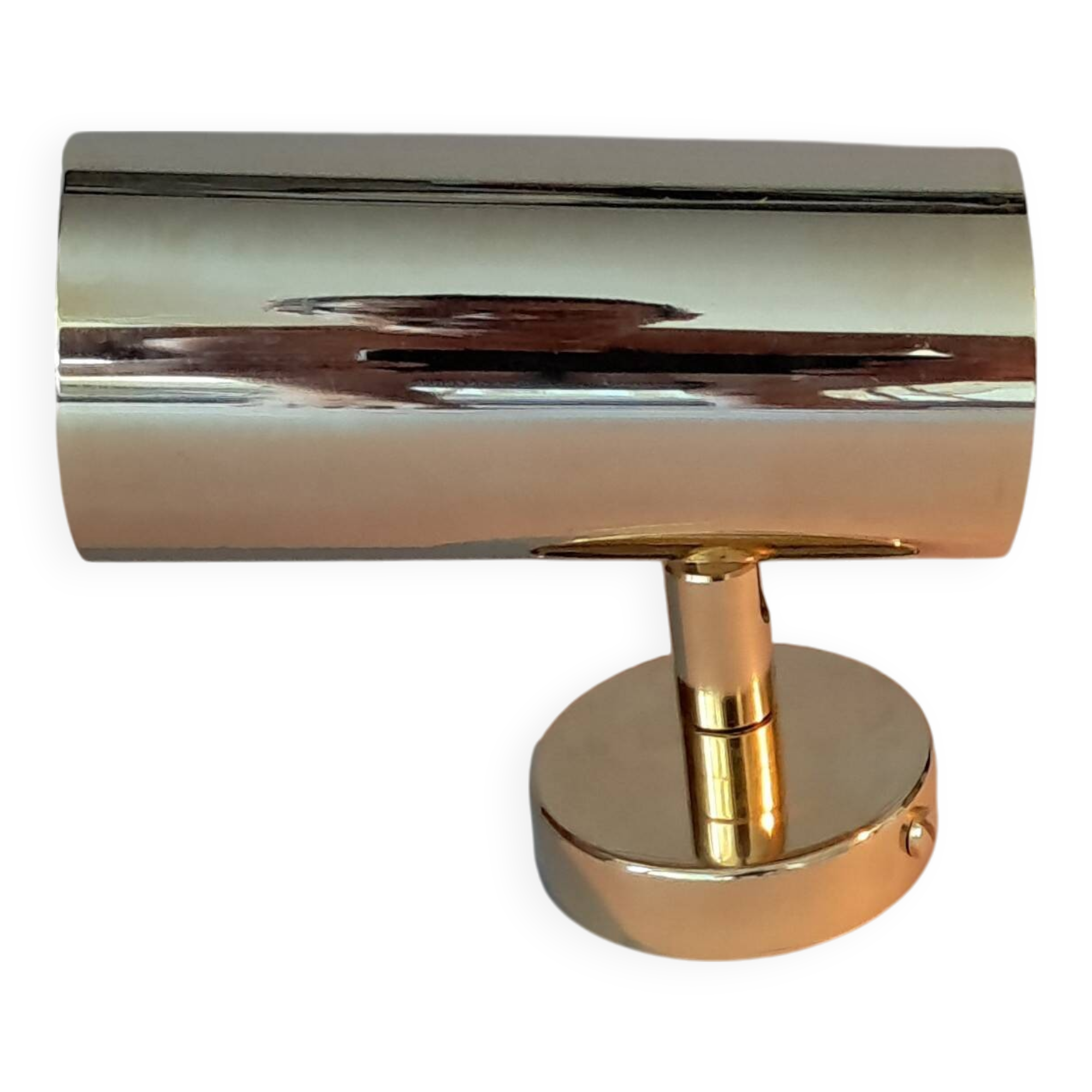 Modernist wall lamp in gilded brass, Italy 1970/1980.