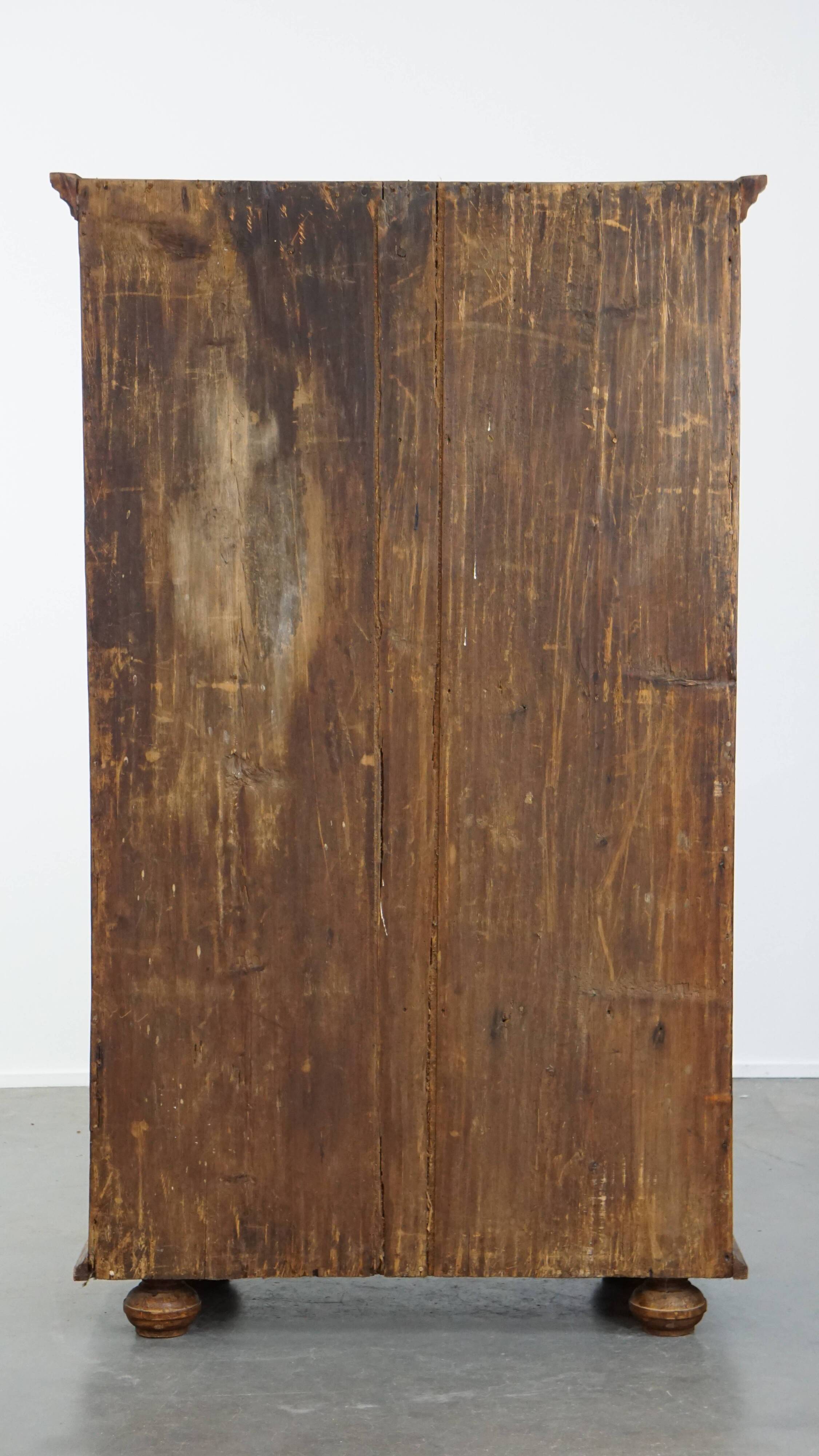 Buffet/armoire de mariée antique du XIXe siècle avec une porte