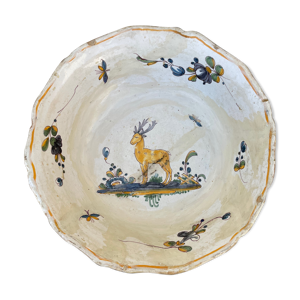 plat ancien à motif
