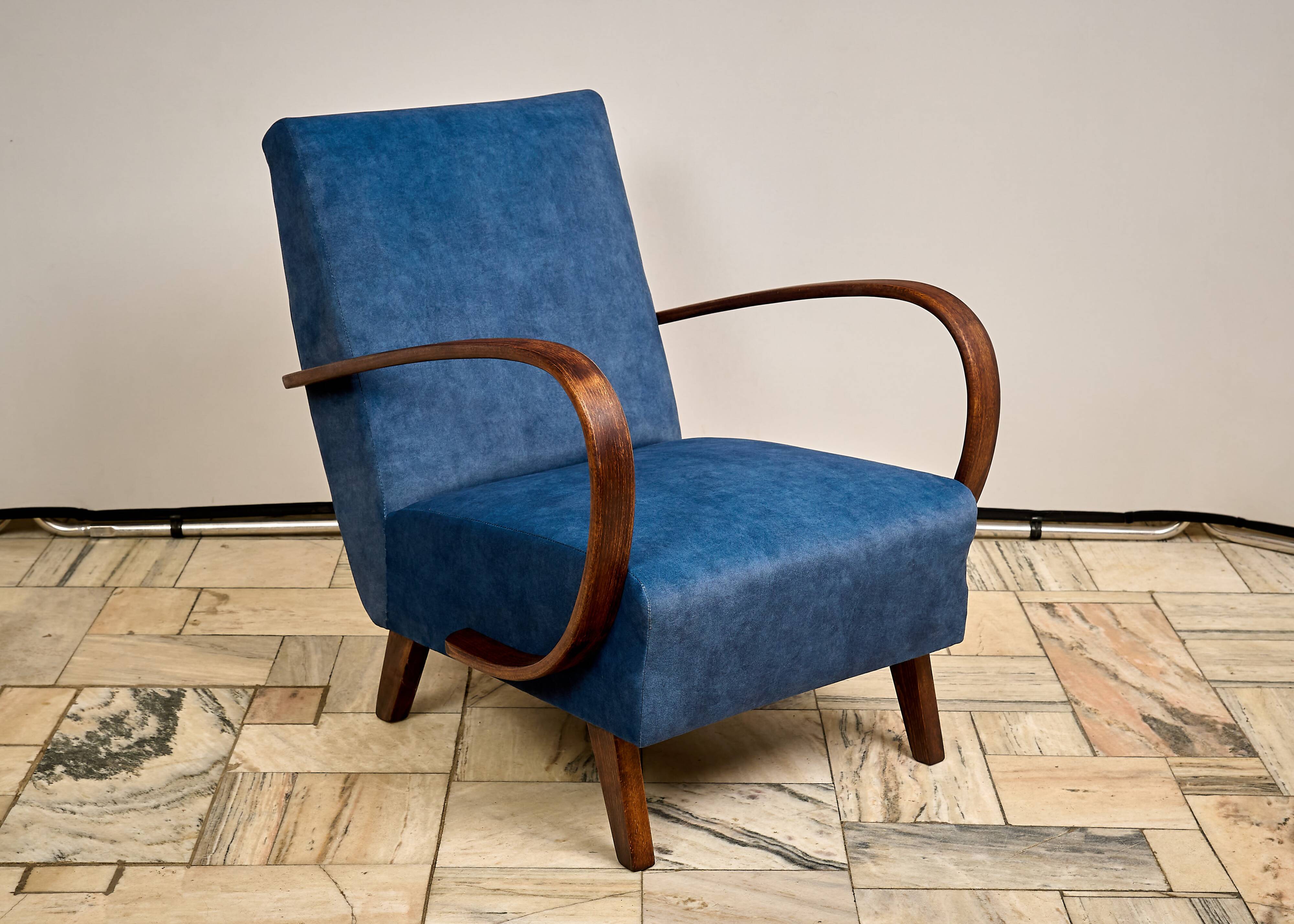 Jindrich Halabala armchair, Czechoslovakia 1940s
