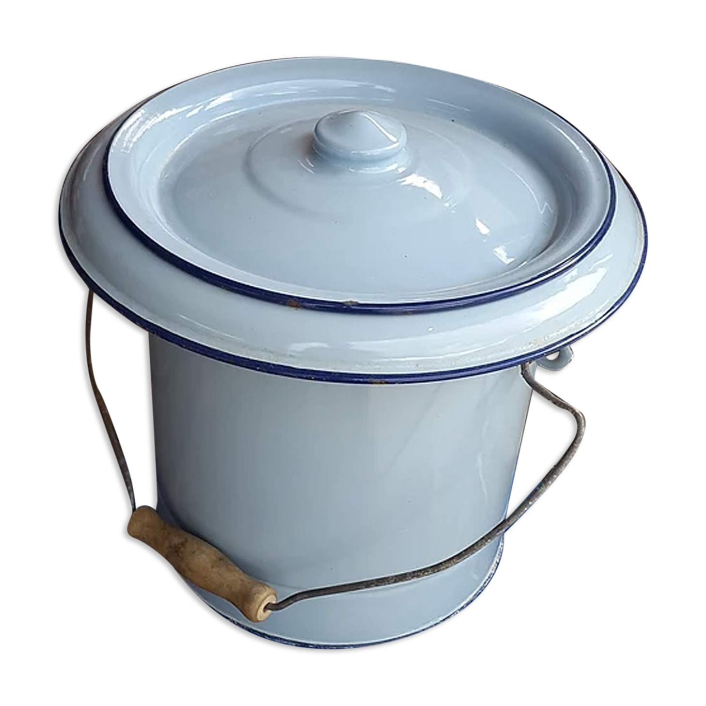 Blue enamel bucket