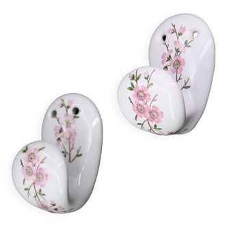 Patères en porcelaine de Paris, décor floral, années 60