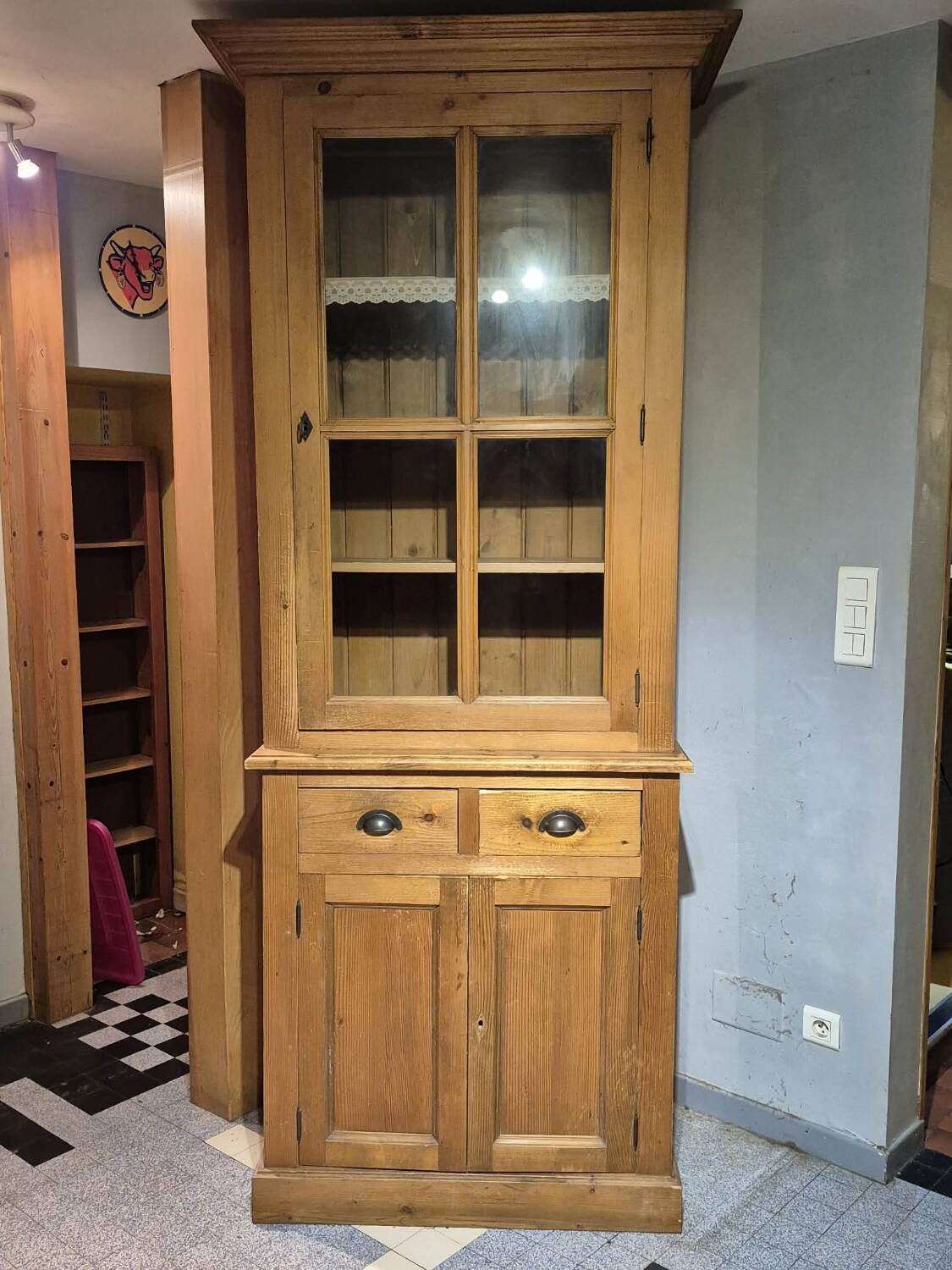 Two-body glass cabinet