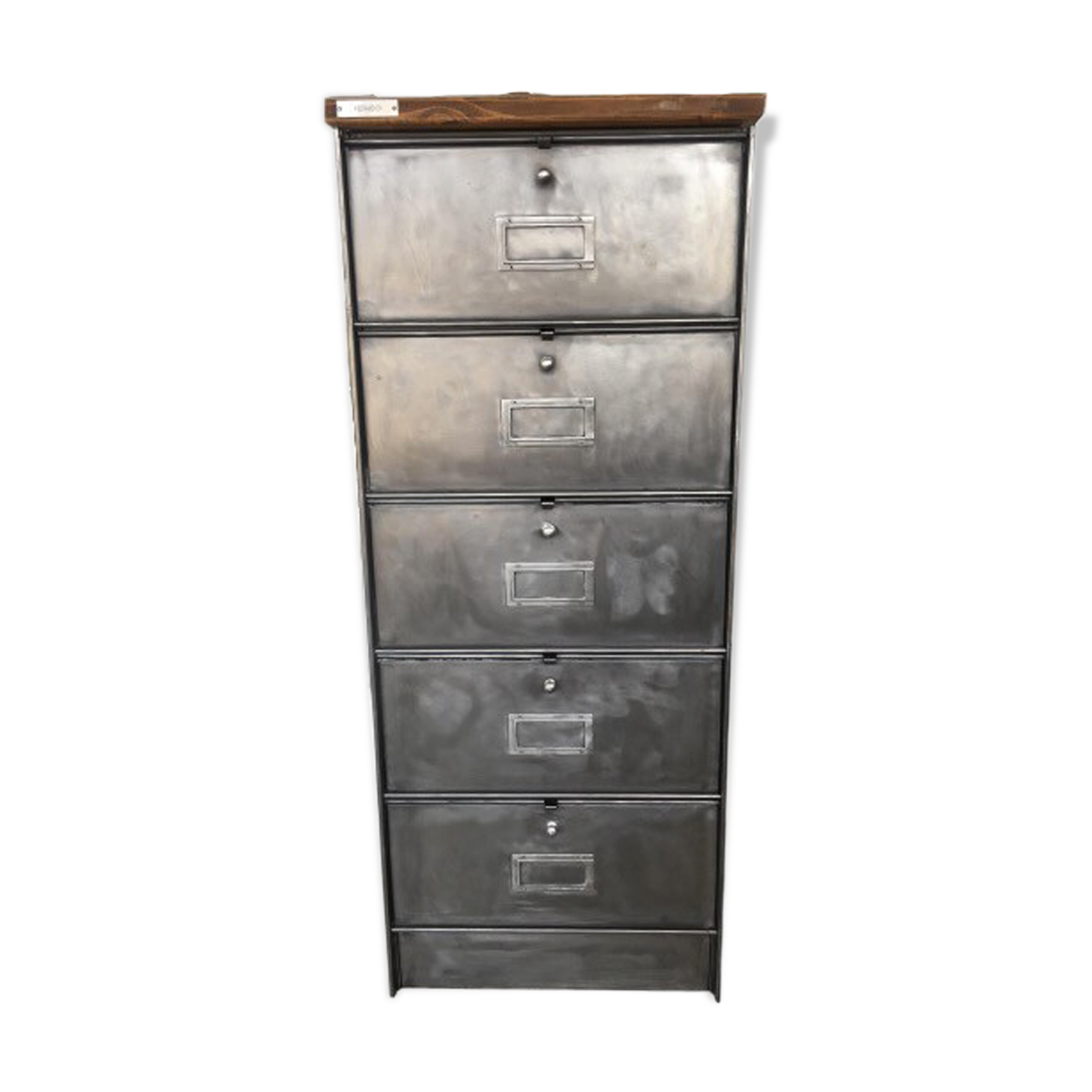 Metal clamshell furniture