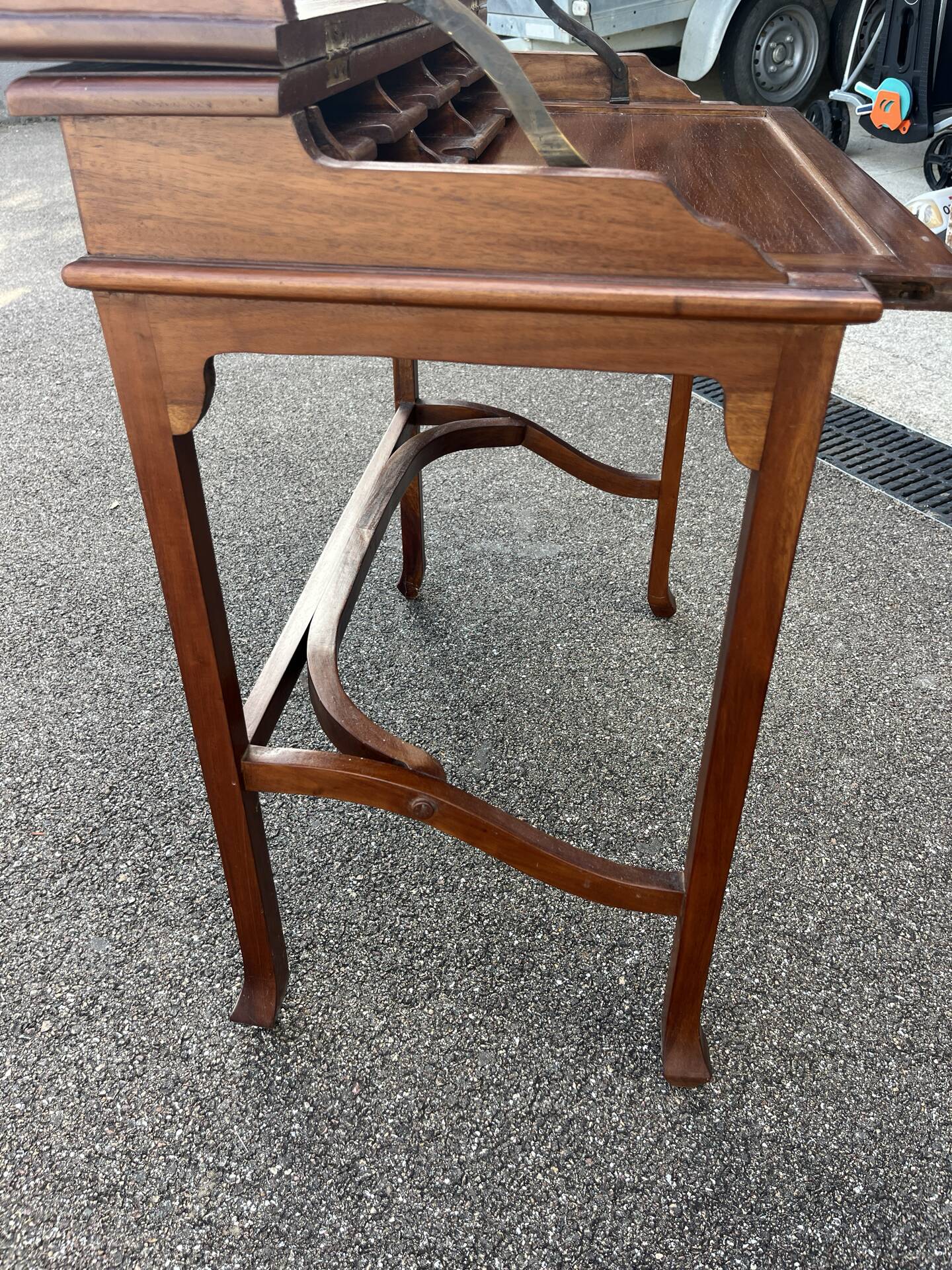 Bureau d’officier acajou style campagne anglais desk