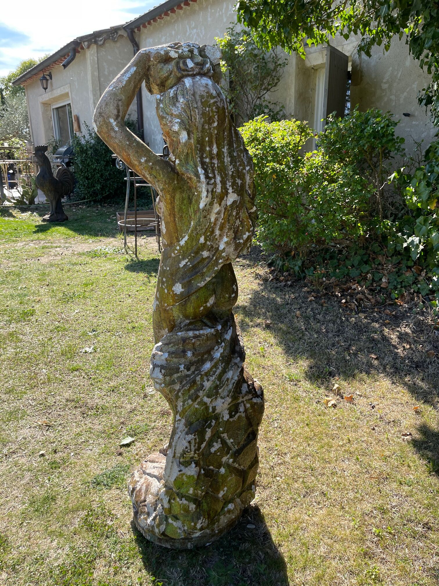 Statue en ciment Selency