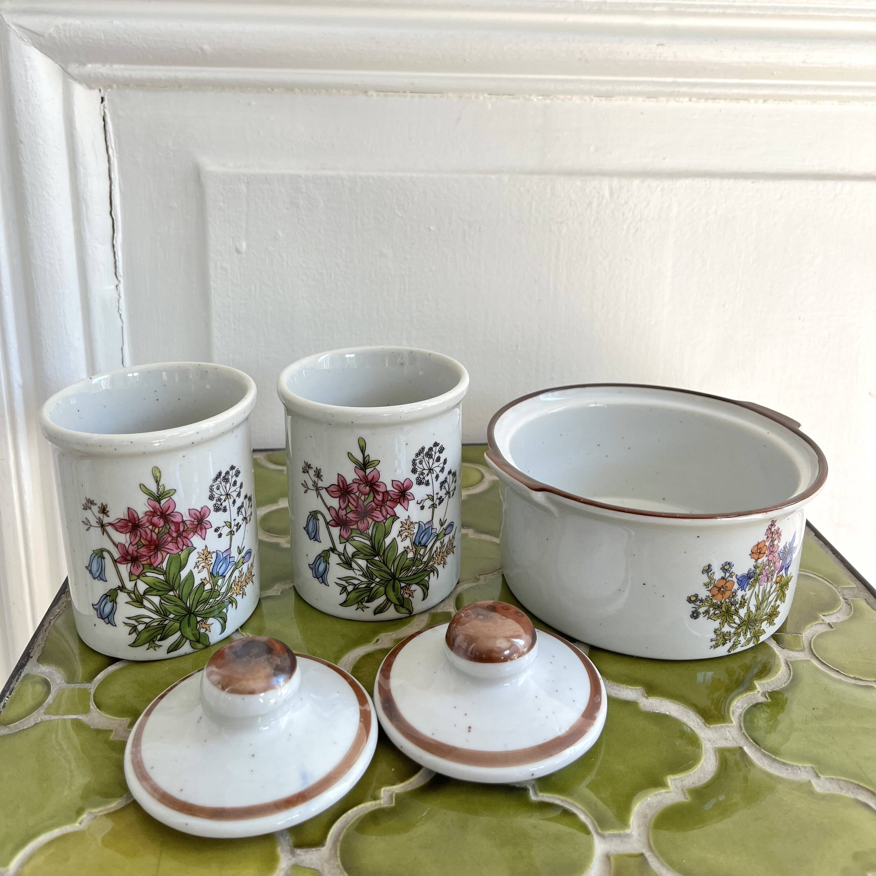 Ceramic flower or herbarium pots