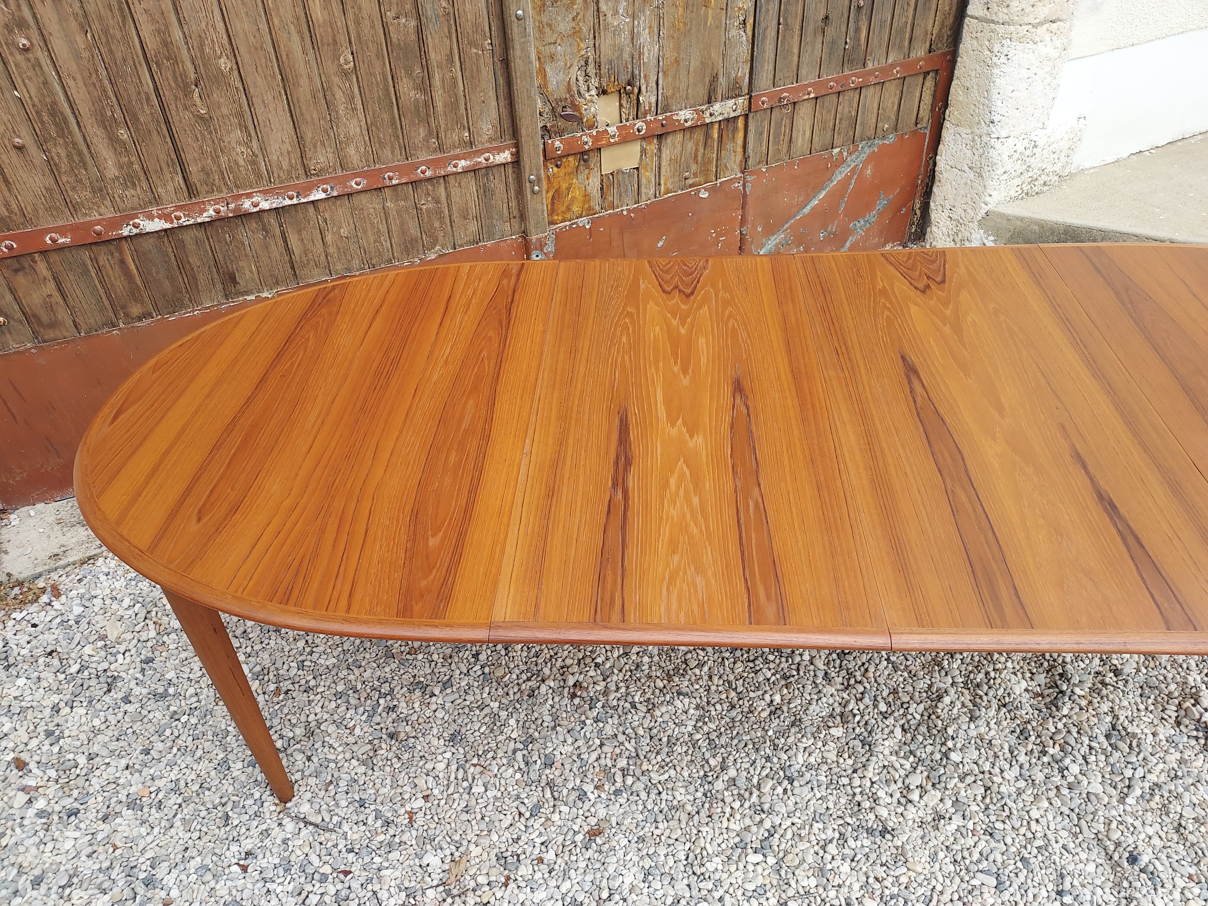 Table en teck danoise