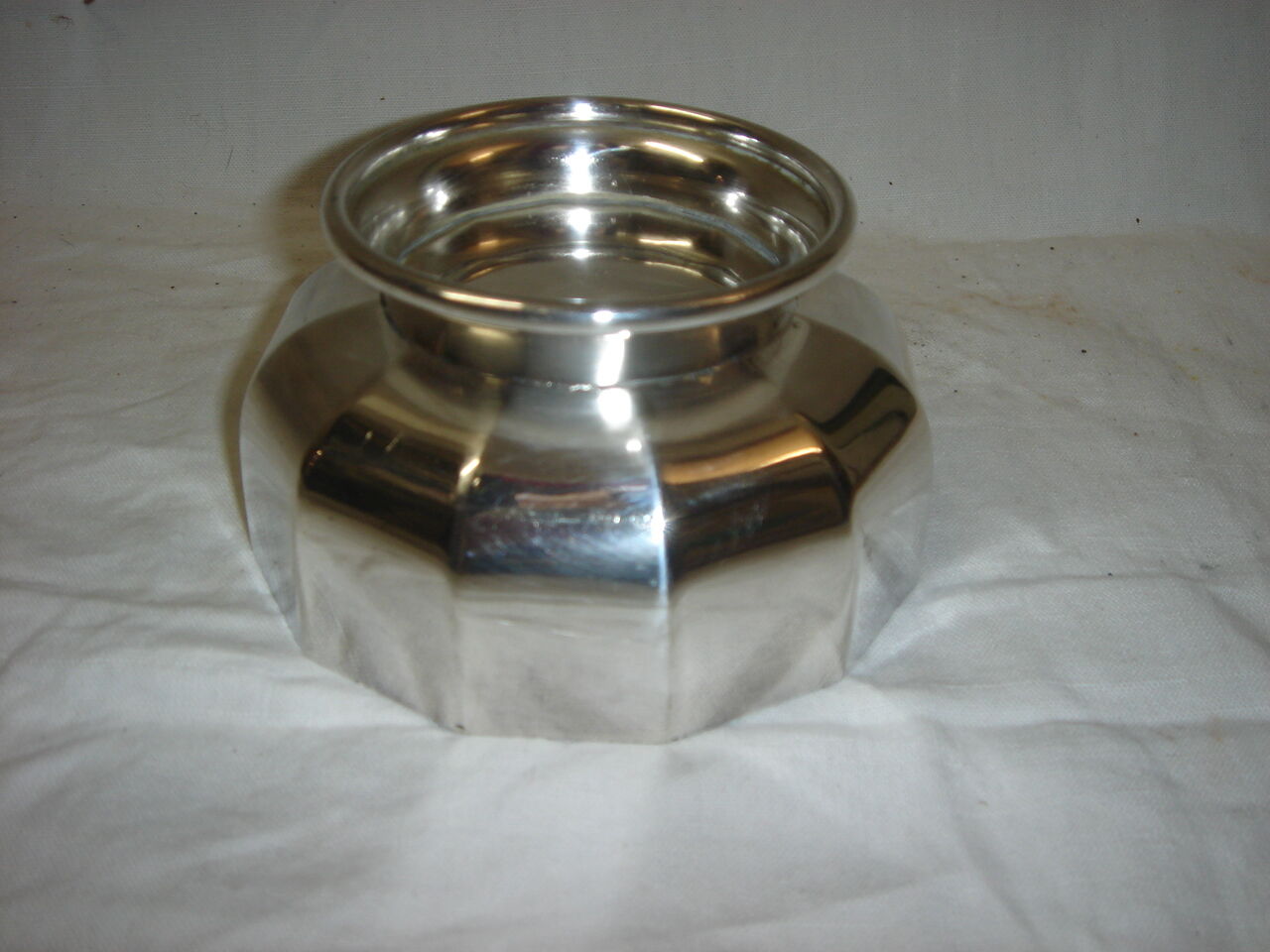 Art deco silver metal cut