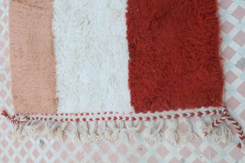 Traditional handmade Berber rug 250cmx150cm