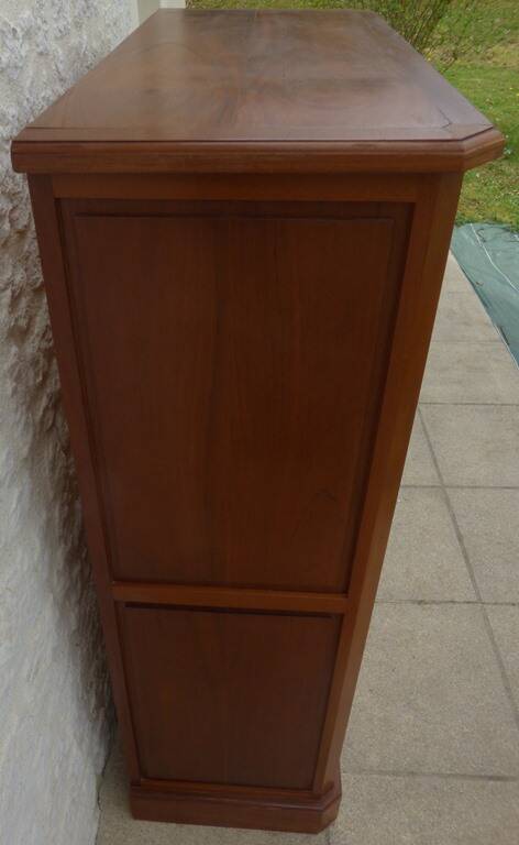 Weekly chest of drawers with secret shelf and its 7 drawers, made in the old-fashioned way from solid wood with knob
