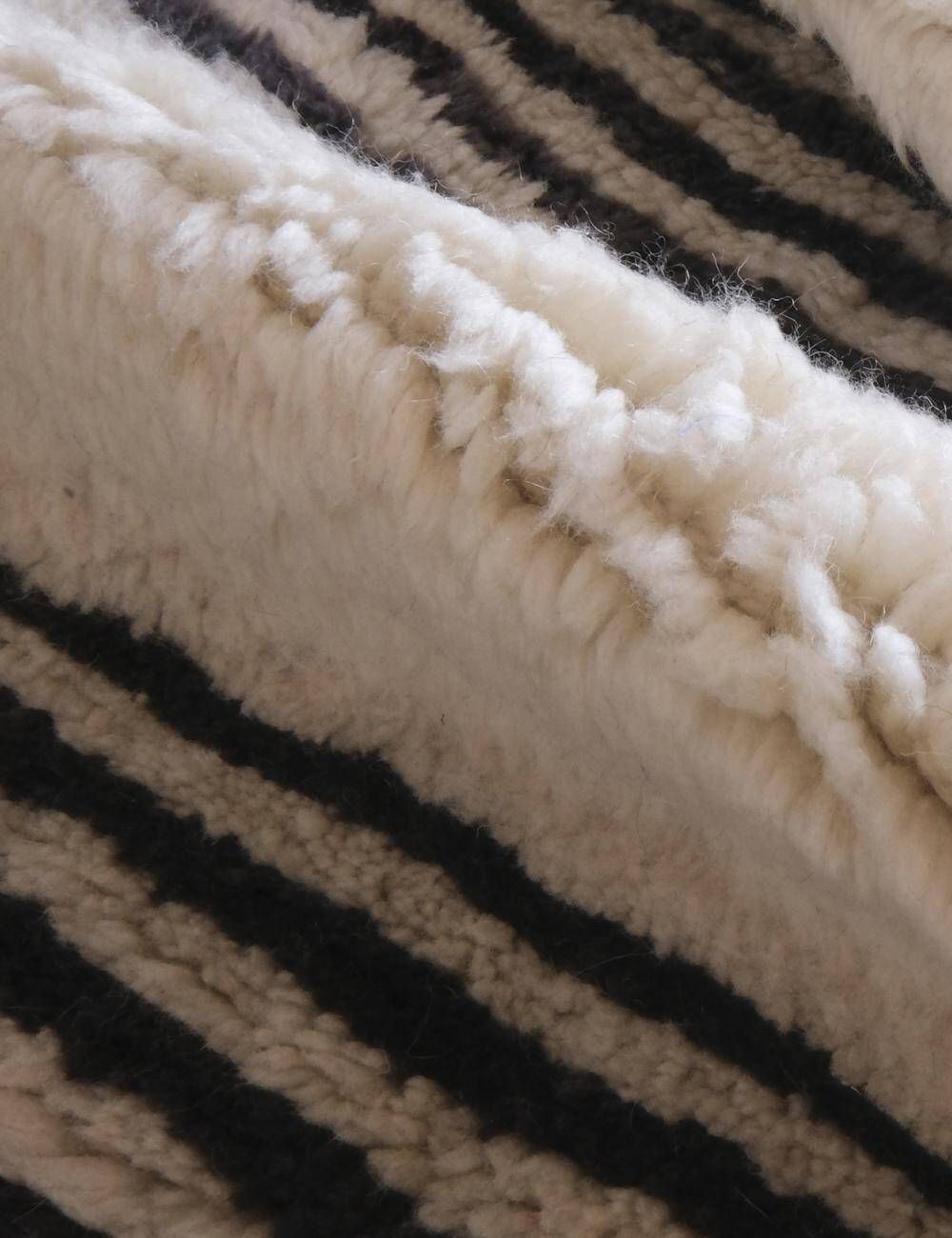 Contemporary Beni M'Rirt Rug - 306 x 207 cm