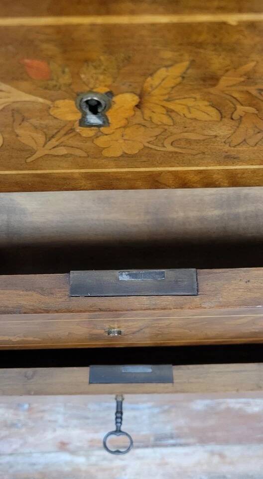 Napoleon III period secretary in precious wood marquetry circa 1850